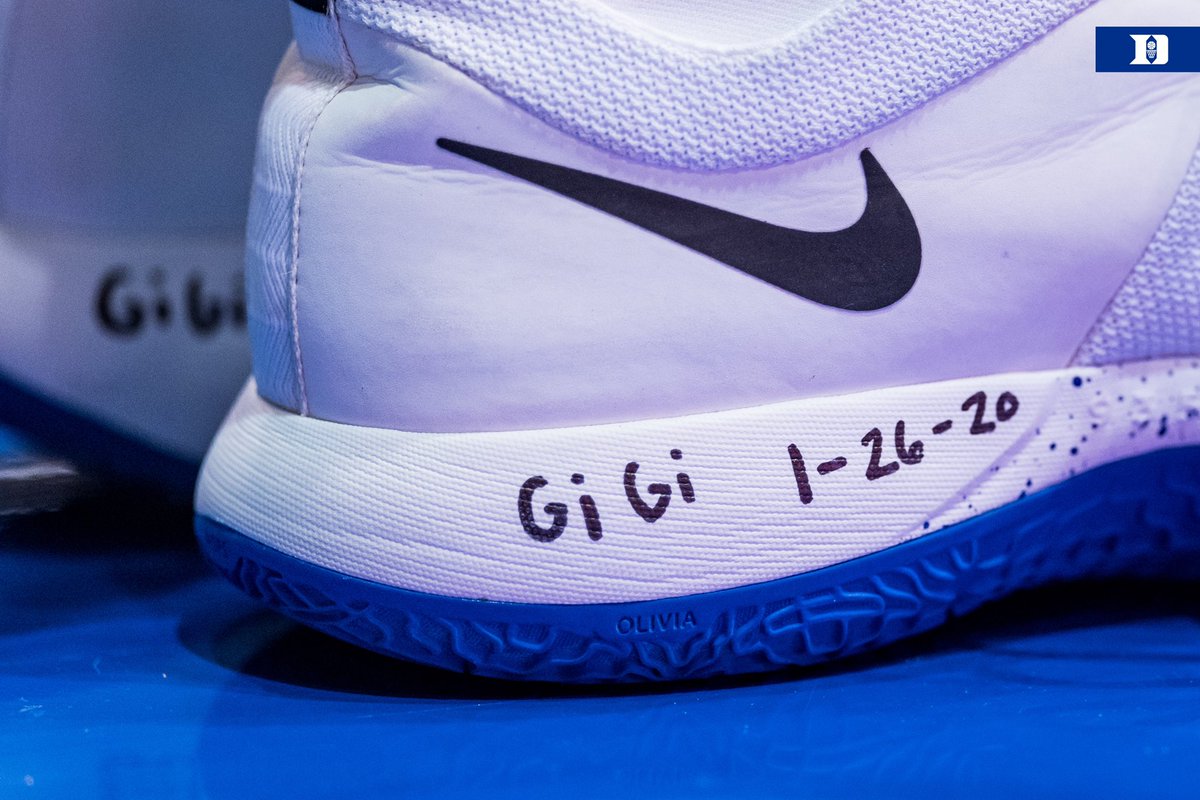 DukeMBB's tweet photo. 💛💜💛💜💛 #DukeKicks 🐍 https://t.co/wilL8R1gTy