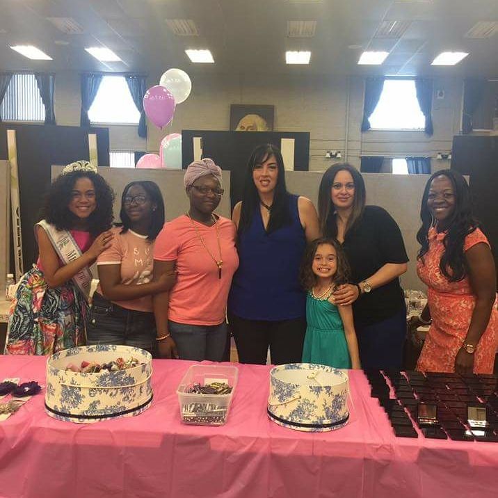LylesSherrice's tweet photo. Wish Upon a Prom is a fun night filled with free prom shopping for any student in need. #prom #promdrive https://t.co/vgFELXjv9h