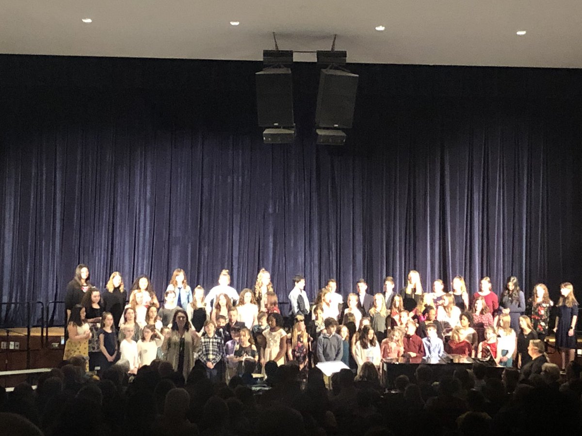 MissWheeler4th's tweet photo. @NSFairport’s 5th grade chorus sounded awesome tonight! 👏🏼🎤🎼 https://t.co/y6Y91gS1eZ
