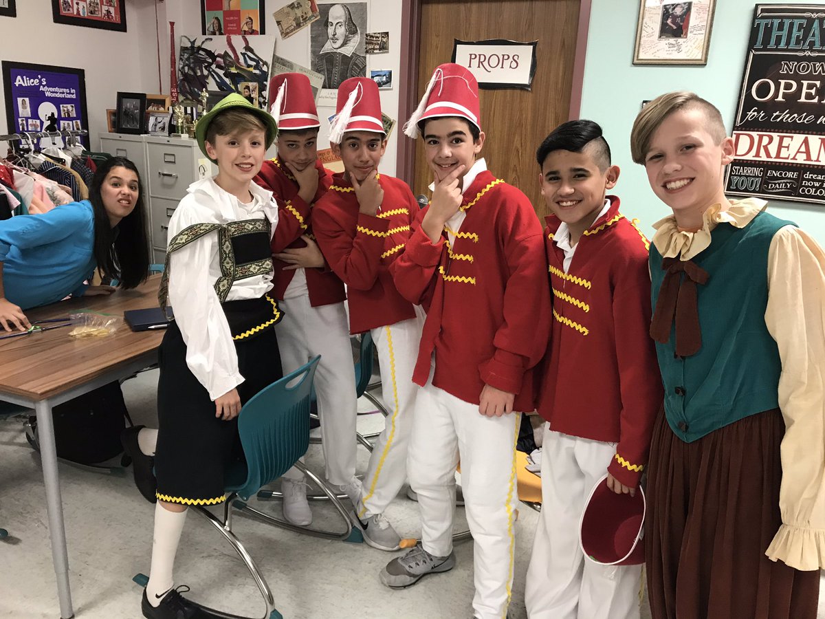 RyanLam4's tweet photo. Theatre A rocked Mother Goose tonight. It was so funny!  #villagenorth https://t.co/swBogEvYwT