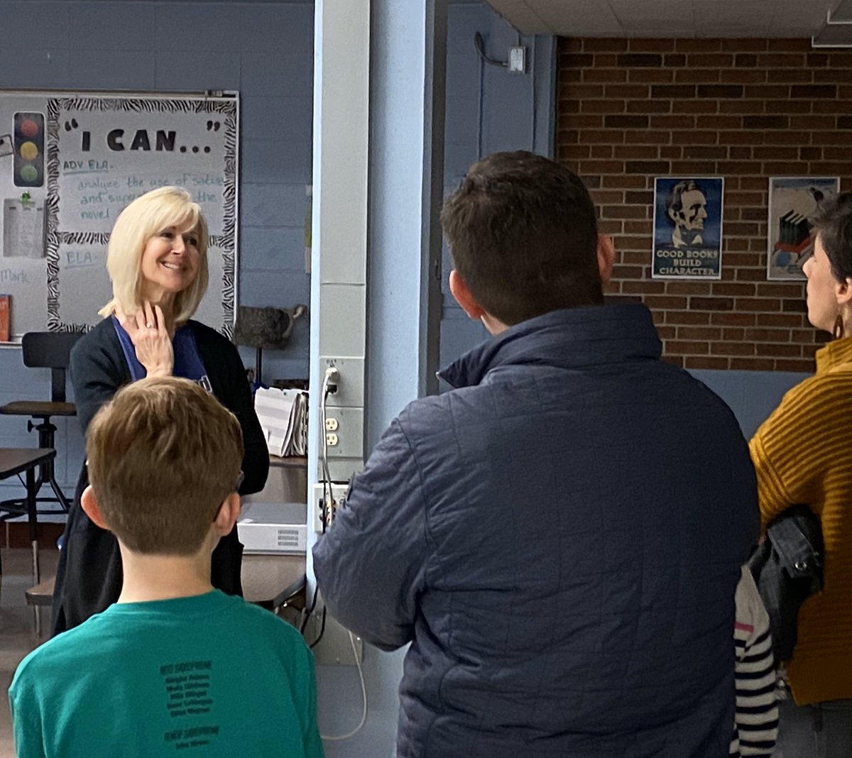 teacherdirks's tweet photo. What a great Open House at Indian Woods Middle School! #smsd_PACK https://t.co/HrwrAc3vOO