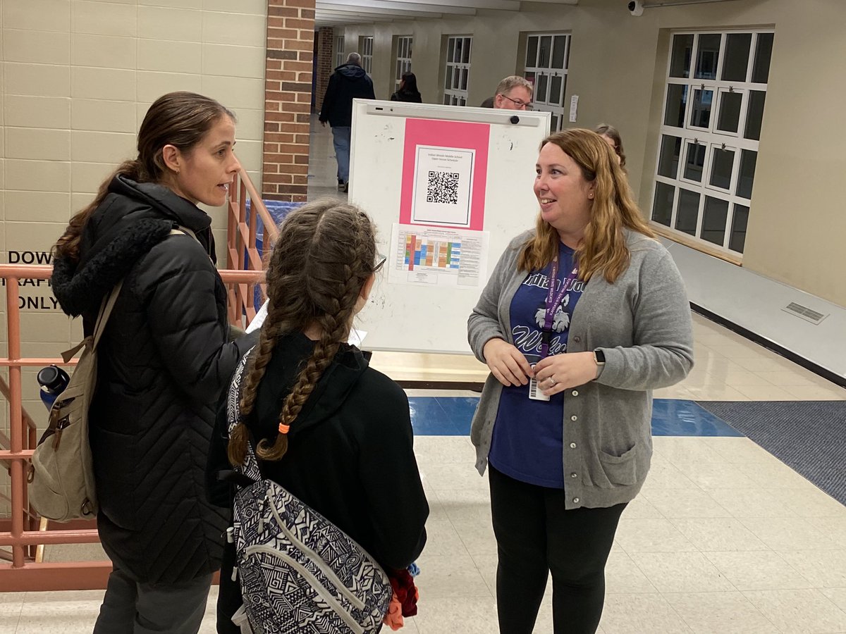 teacherdirks's tweet photo. What a great Open House at Indian Woods Middle School! #smsd_PACK https://t.co/HrwrAc3vOO
