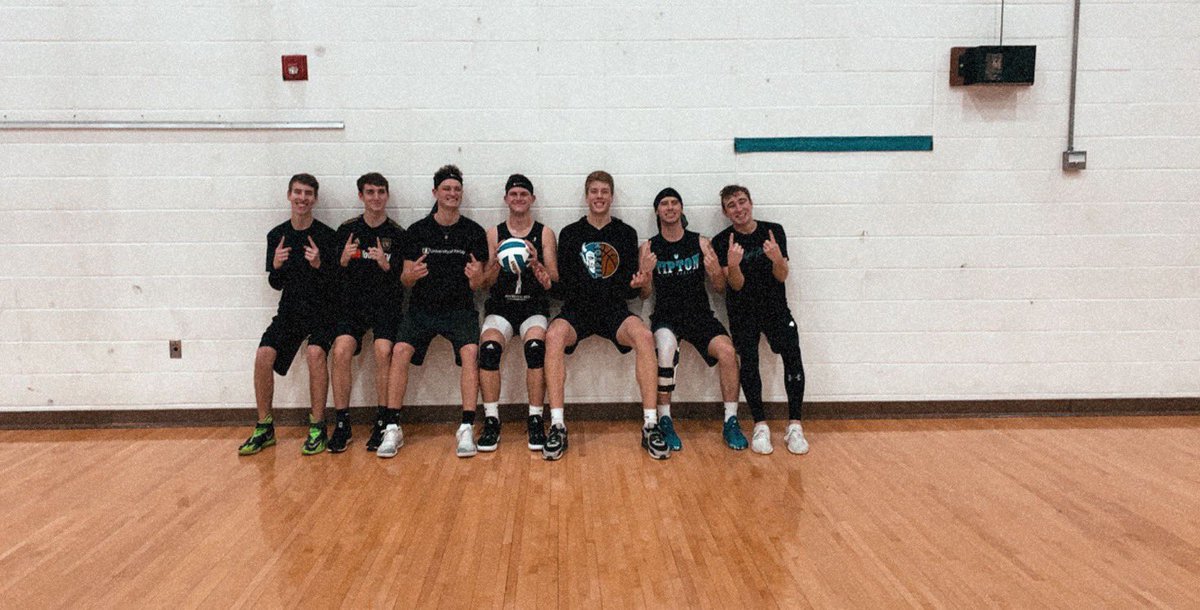 THS_class2020's tweet photo. The seniors won AGAIN? champs x2 https://t.co/tOnBntqidB