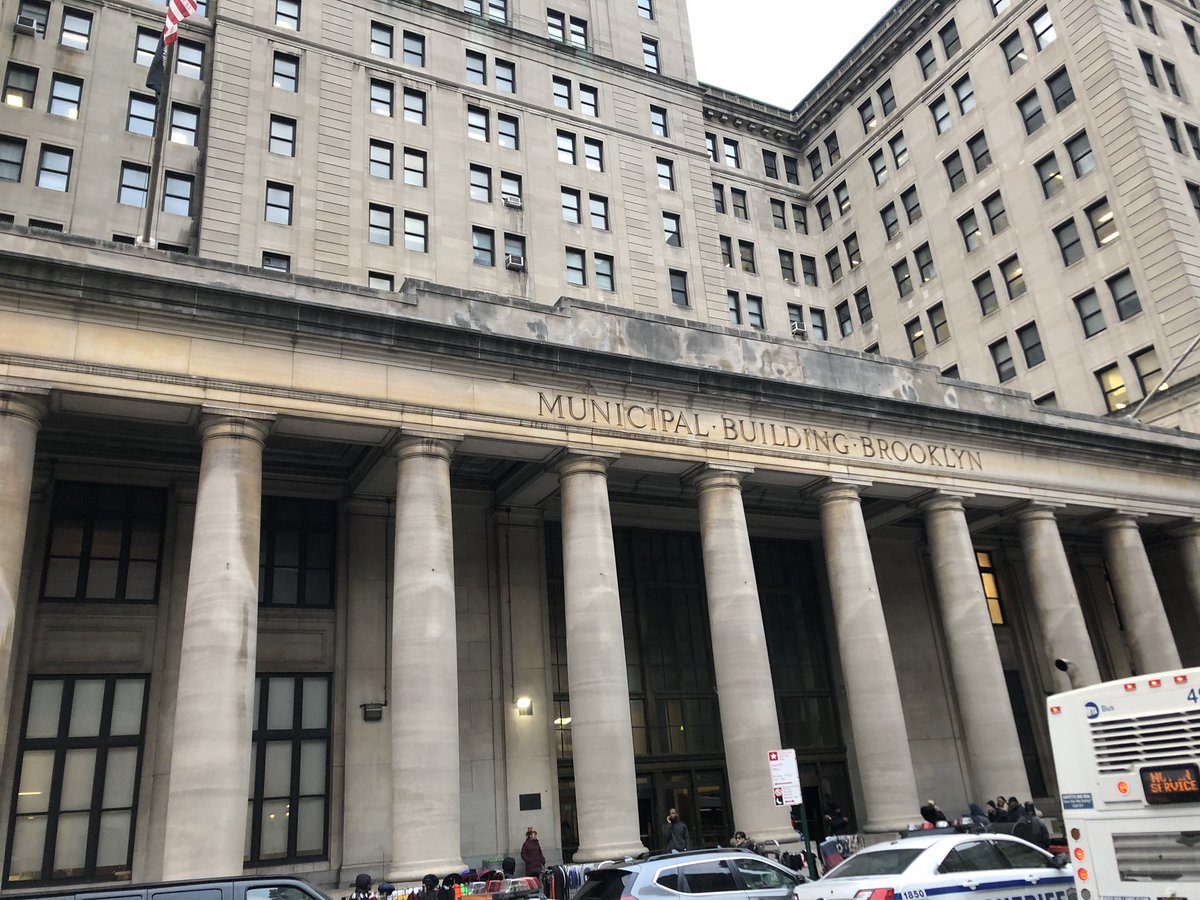 GothamIphone's tweet photo. Our last repair of the evening was #downtown #brooklyn #nyc #iphone #rightorepair #screenreplacement #batteryreplacement #goodnight #newyorkcity https://t.co/nthlr3TBPz