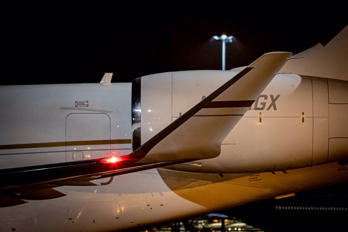 mikebatson5d's tweet image. Nice! #bizjet Bombardier Global 7500 departing #londonsouthendairport on a rainy evening. #bombardierjets #global7500 #bombardierglobal7500 #aviationphotography #aviation #aerospace