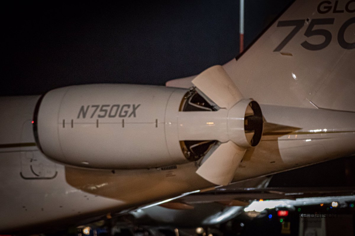 mikebatson5d's tweet image. Nice! #bizjet Bombardier Global 7500 departing #londonsouthendairport on a rainy evening. #bombardierjets #global7500 #bombardierglobal7500 #aviationphotography #aviation #aerospace