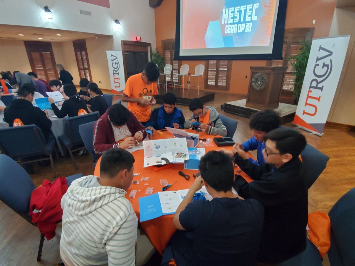 PorterPTECH's tweet photo. Our PTECH students at today’s #HESTEC event! @utrgv @utrgv_cecs @R1GEARUP @PTECHNETWORK @BrownsvilleISD @BrownsvilleCTE https://t.co/Xydbo5Gm4o