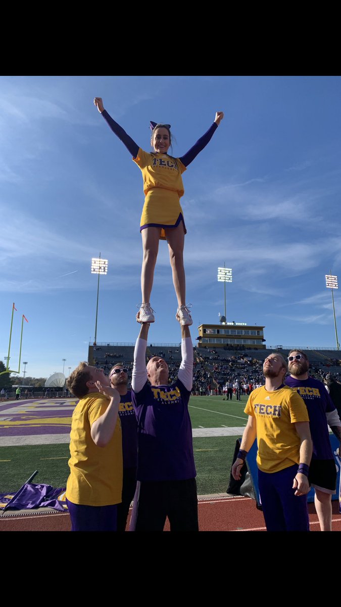 3greer's tweet photo. 30 yrs ago I met her mom doing this. Now our girl is following our footsteps. Couldn’t be prouder of her. Being a #girldad is indescribable. #WingsUp https://t.co/AaB3Yv3vCX
