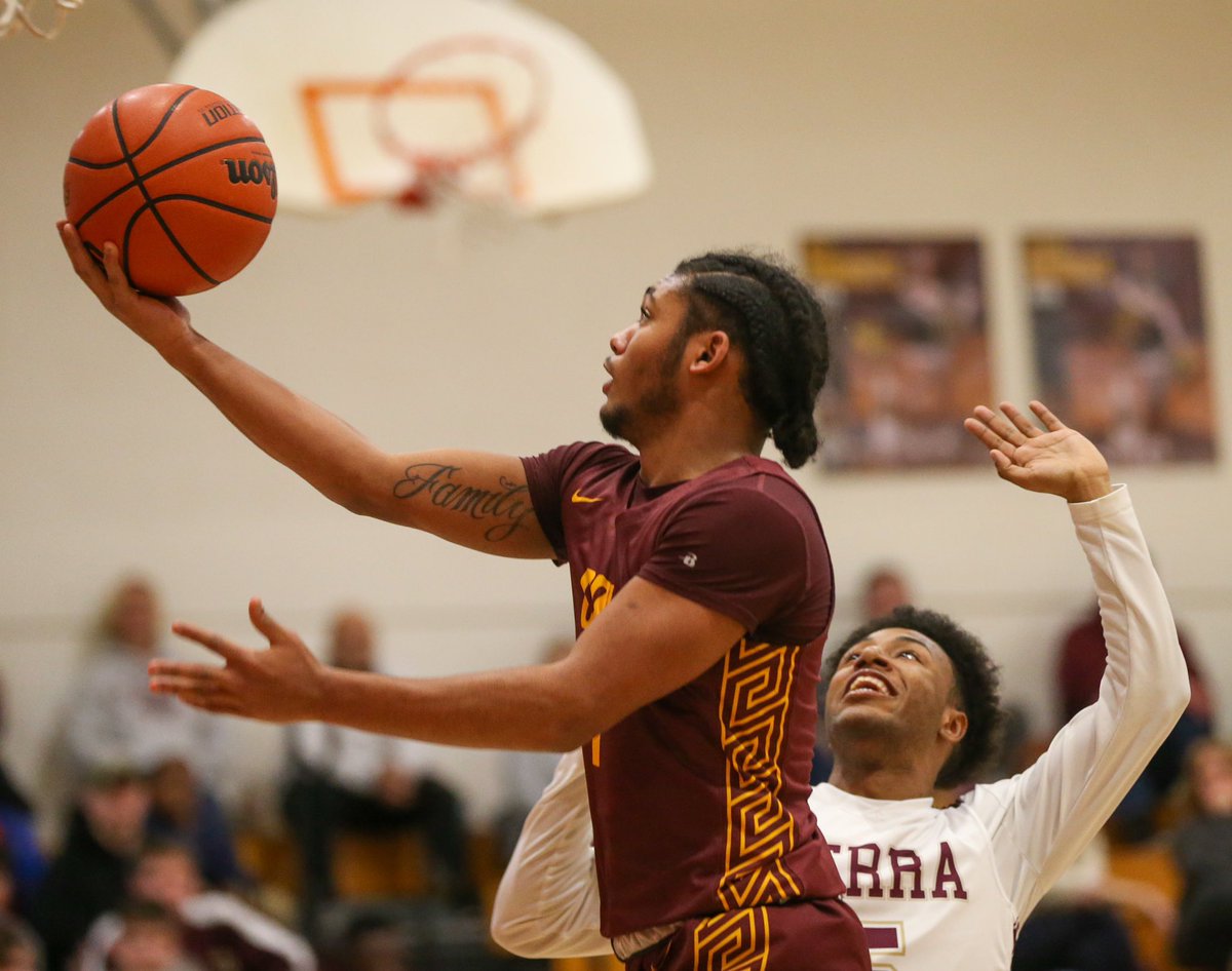 MikeDarnay's tweet photo. California defeated Serra Catholic 70-65 on Jan. 28th, 2020 at Serra Catholic High School in McKeesport, PA https://t.co/IXnyPynzXa