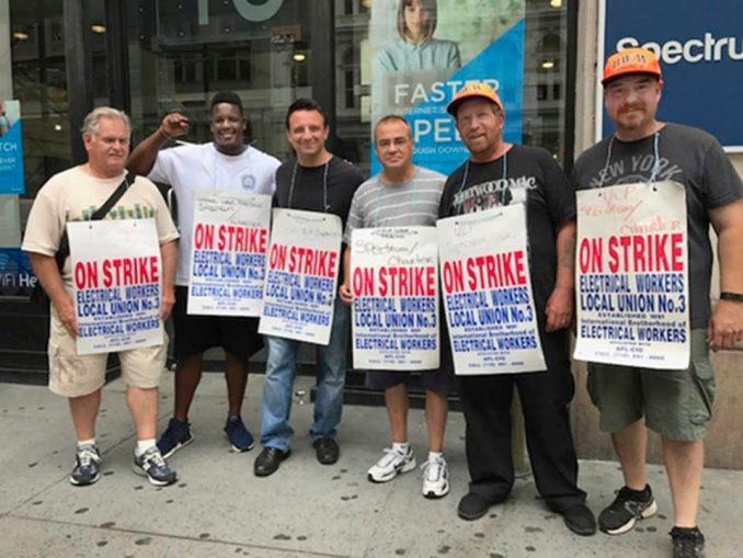 Saoco_Films's tweet photo. @IBEWLocalUnion3 Worker's going soon to be on 3 years of the #SpectrumStrike @GetSpectrum #UnionStrong #SupportLocal3 https://t.co/9cQZyfNpws