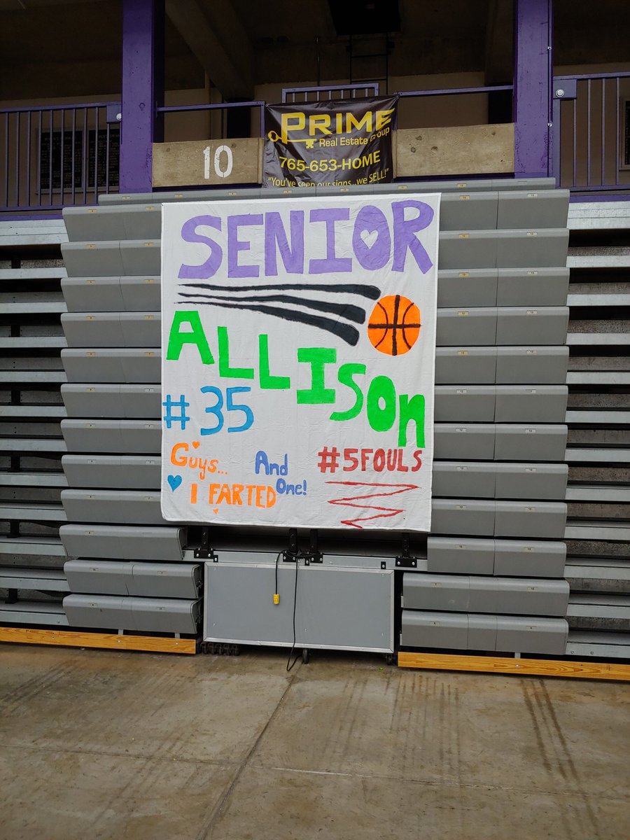 fightingscot4's tweet photo. Seniors pull it out on senior night! @AllisonMarie468 with 18 and 11 for another double-double. Tiger Cubs now 7-1 in January. https://t.co/FYRx2xd34t