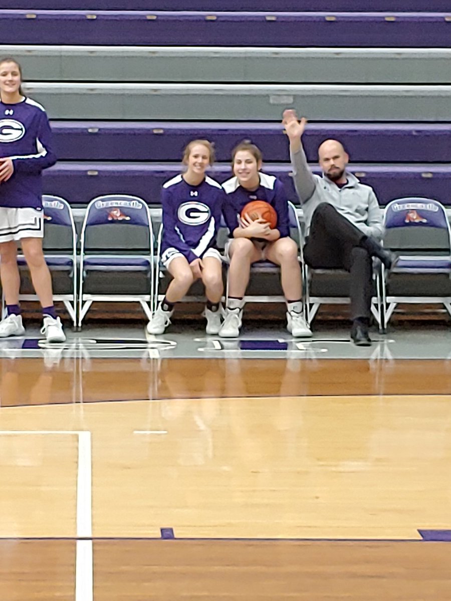 fightingscot4's tweet photo. Seniors pull it out on senior night! @AllisonMarie468 with 18 and 11 for another double-double. Tiger Cubs now 7-1 in January. https://t.co/FYRx2xd34t