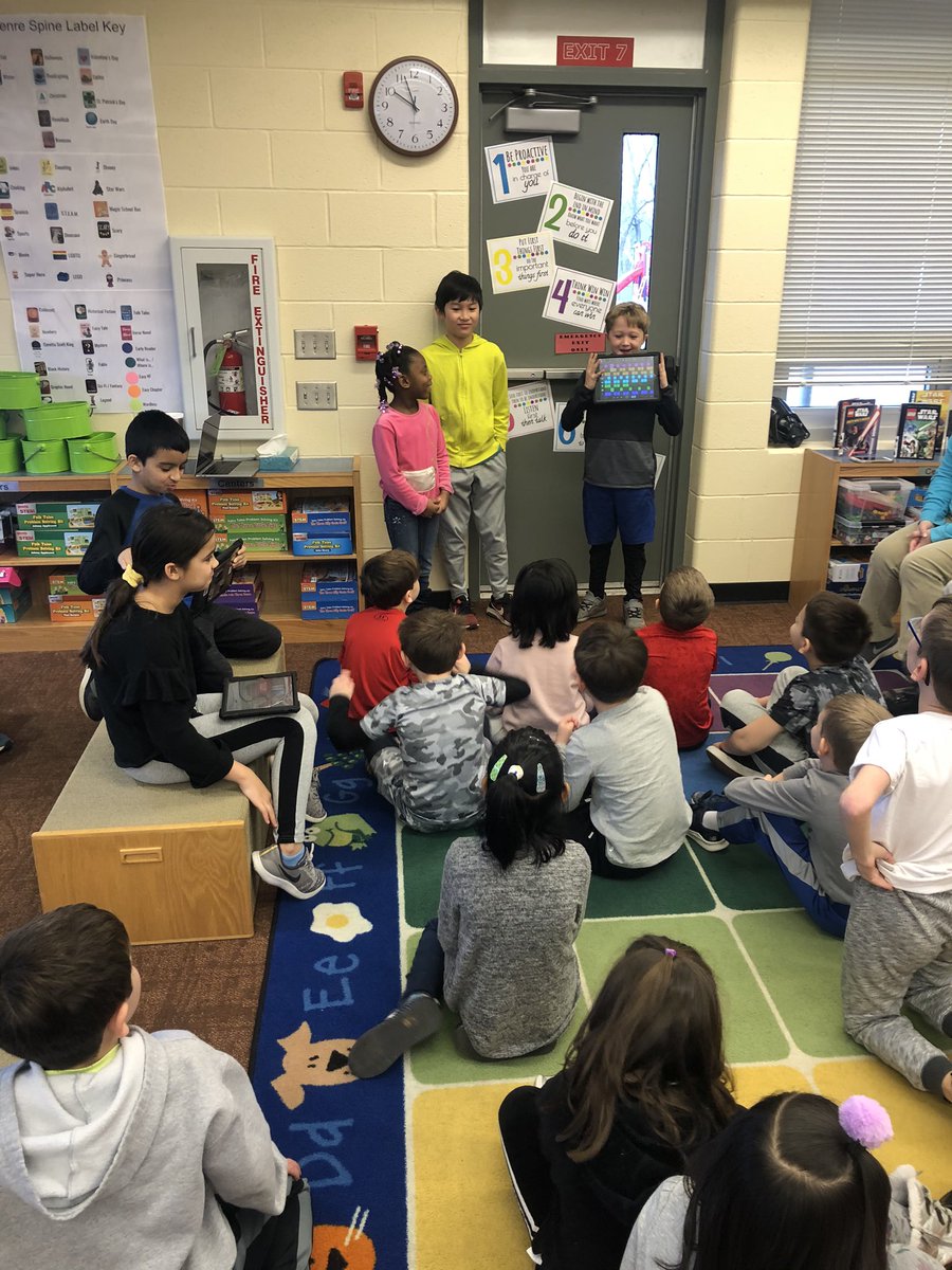 LibraryDunn's tweet photo. 4th grade STLP members teaching @druley_first students to use @GaragebandiOS
@STLPKentucky @DunnPrincipal #StudentsTeachIngStudents #digitalmusic https://t.co/uParVTSWRT