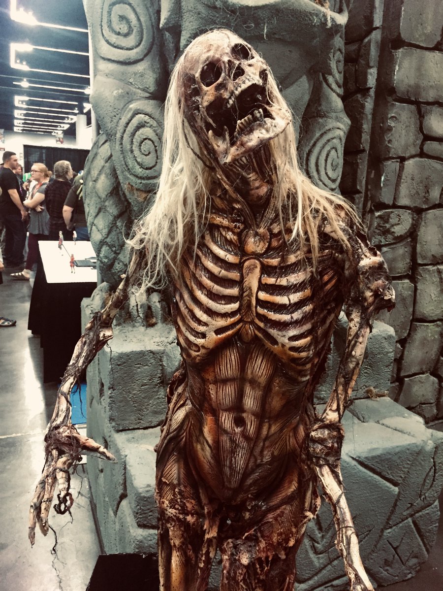 GothicSide's tweet photo. A beautiful specimen... From Frighttown Halloween Haunt
Photo by Glenn lee alan Davis
π
π
#gothicsideoflife #goth #gothic #halloween #hauntedmansion #creepy #creepshow #horror #frighttown #scary #skeleton #ghoul #skull https://t.co/lQjAmhUg3Q