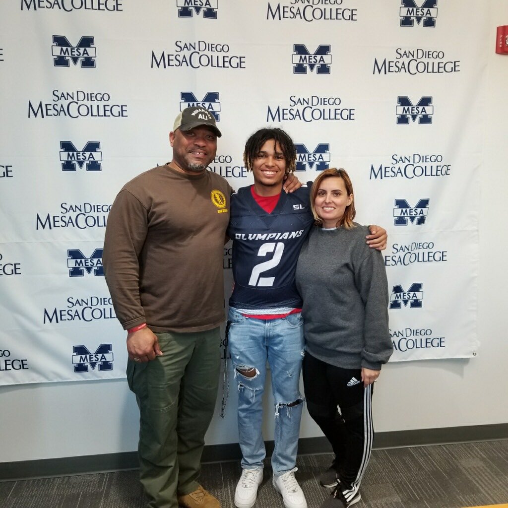 j2_millz's tweet photo. Beyond Blessed and Proud to say that I have committed to San Diego Mesa College to continue my education and my athletic career! @SDmesafootball @CoachJMc32 https://t.co/ekr5sb6foQ