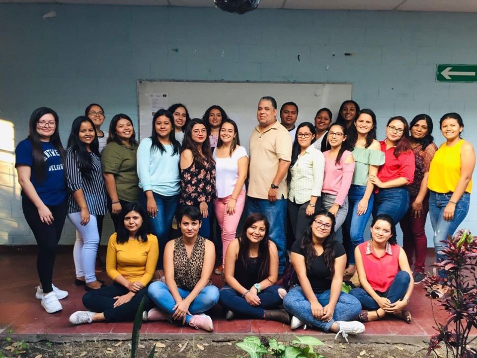 Maspazsv's tweet photo. #Red_Masculinidades_y_Juventudes_de_El_Salvador.
Este día finalizamos proceso formativo para la conformación de la #Base de la RMJ en la Universidad de El Salvador. En coordinación con la Cátedra de Prácticas profesionales de la Licenciatura en Trabajo Social.

#Grupo2 https://t.co/ba4VWMSDrn