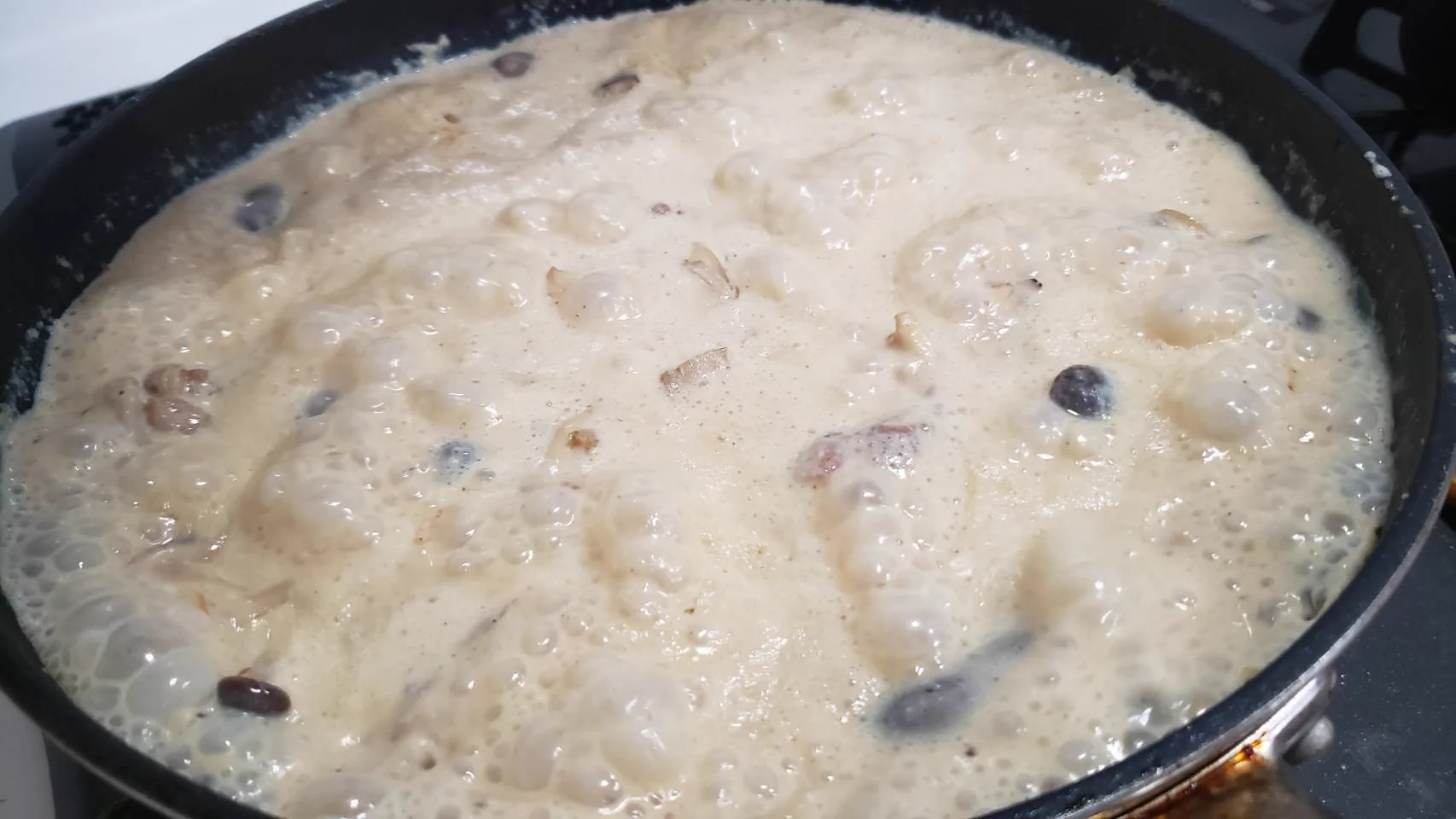 ルー不使用なのにとっても簡単？！豆乳で作る極上の「豆乳きのこシチュー」のレシピ！