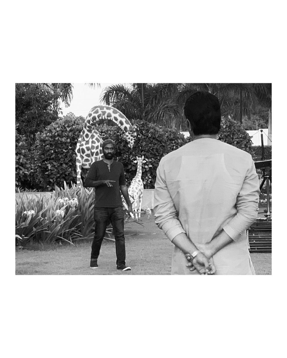 TheSunainaa's tweet photo. Here are some #onlocation #bts pictures from my next #chadarangam , a political Drama , A @ZEE5Telugu original ! 🙏🏽 directed by #rajAnantha
Dop #runal
@actorsrikanth
Premiering February 20th only on the @ZEE5India app. https://t.co/3dpioDfolJ