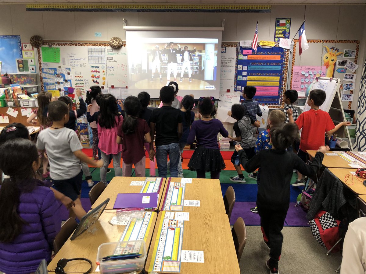 StacyTea_APE's tweet photo. Getting our wiggles out with some Indoor Recess Fun...GoNoodle @APE_Sailors https://t.co/ENeFn8FI5C