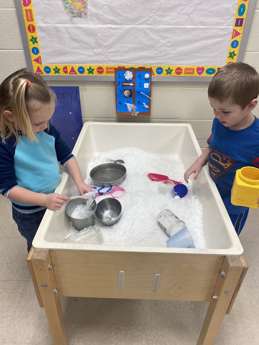 PreKCubs's tweet photo. Morning preschool has enjoyed a variety of indoor activities this week! #lincoln #PreKCubs https://t.co/CngfdEJL6e