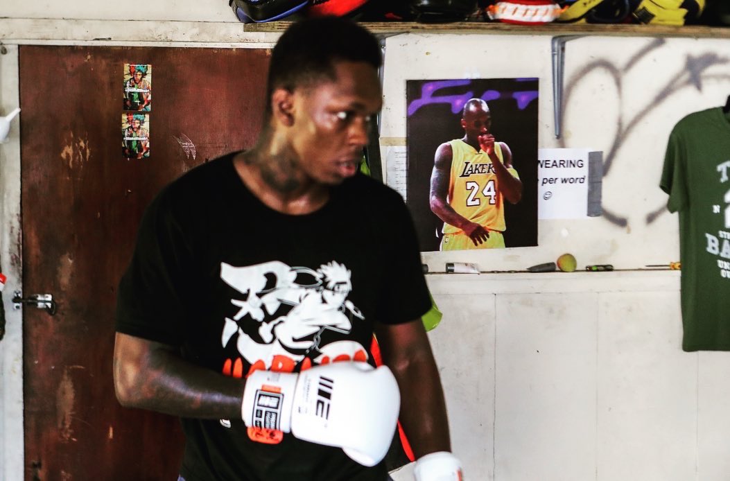 Israel Adesanya tweet media