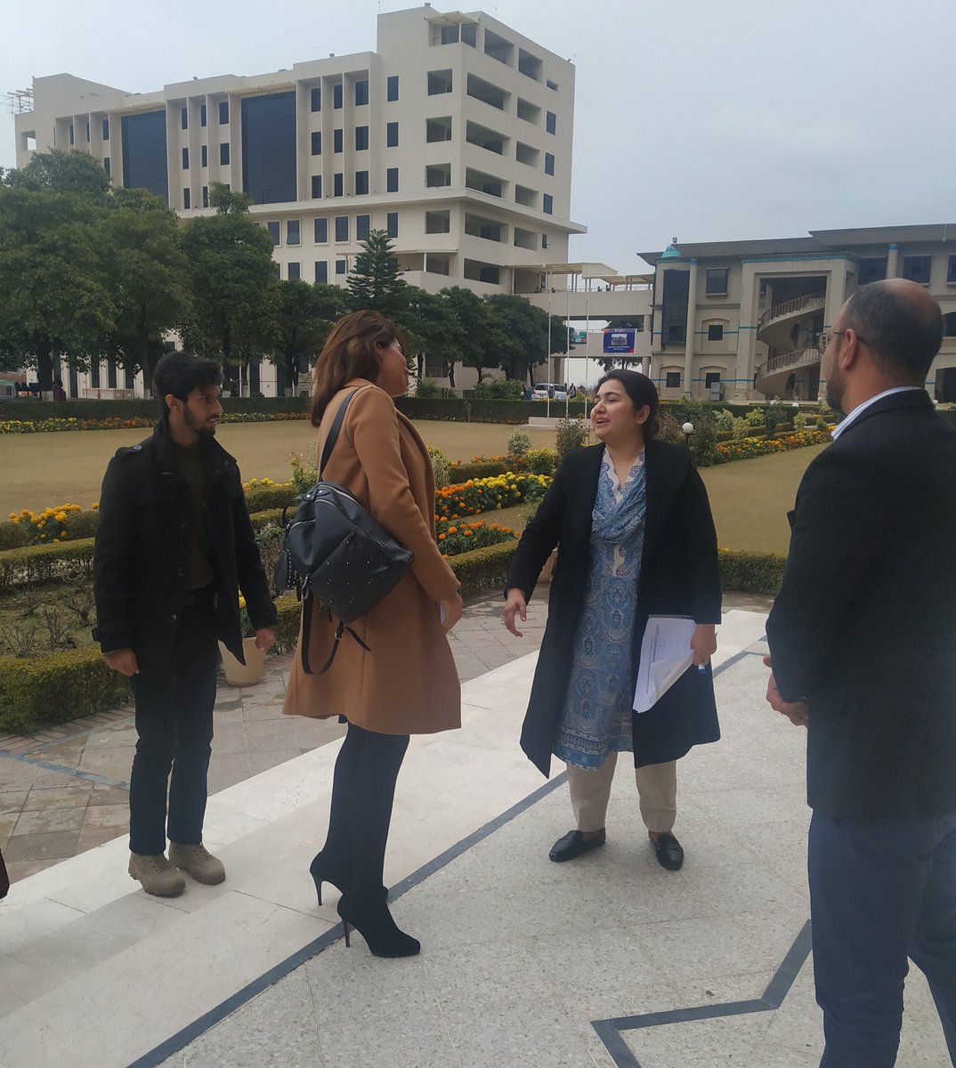 GreatDebatePK's tweet photo. Chief Guest, Fozia Younas, arrives at FAST univerity, #GreatDebate20 for the Islamabad regional round. https://t.co/yRwNOxTN1v