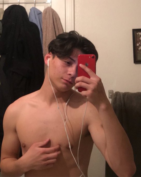 Look at this new @HelixStudios model @danieldelucaxxx he is so hot😋 https://t.co/6KuTgSrw3S<a class="tags" href="/tag/helixstudios">@helixstudios</a><a class="tags" target="_blank" title="On Twitter" href="/?out=eyJ0eXAiOiJKV1QiLCJhbGciOiJIUzUxMiJ9.eyJpYXQiOjE3MTk4ODM5NTMsImlzcyI6InR3cG9ybnN0YXJzLmNvbSIsIm5iZiI6MTcxOTg4Mzk1MywiZXhwIjoxNzUxNDE5OTUzLCJyZWRpcmVjdF91cmwiOiJodHRwczovL3R3aXR0ZXIuY29tL2RhbmllbGRlbHVjYXh4eCJ9.LRgdYKhG7dyXvR4fvpS3fC4kcjZIYtkF1oASSKQt--vnrXh8vPRVNW7tsfrJkBrmKyQiXQcuvxPSXGtBPr9aZA">@danieldelucaxxx</a><a href="/tag/newprofilepic"class="tags"><span>#newprofilepic</span></a>