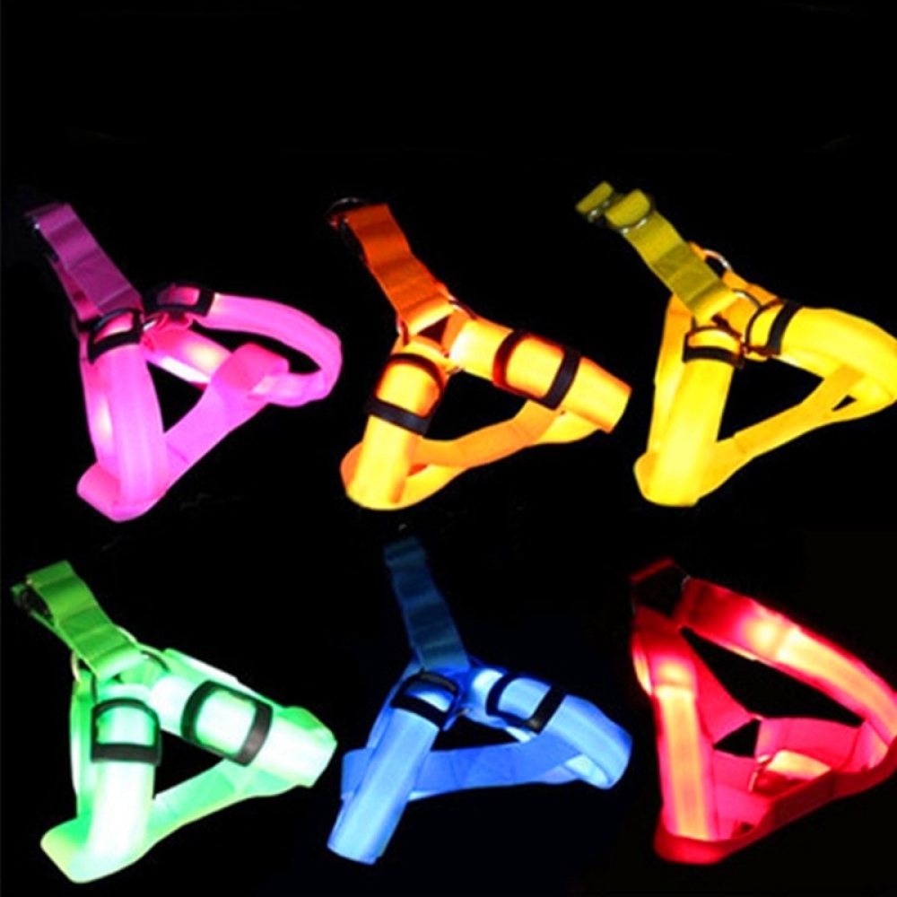 DogClubLife's tweet photo. Nylon LED Dog's Safety Harness
 https://t.co/r8LmsTNzhG 
#dogsoftwitter #dogslife #dogs #dog #doggo #dogstuff #puppies #puppy https://t.co/fxKTKh1Ly0