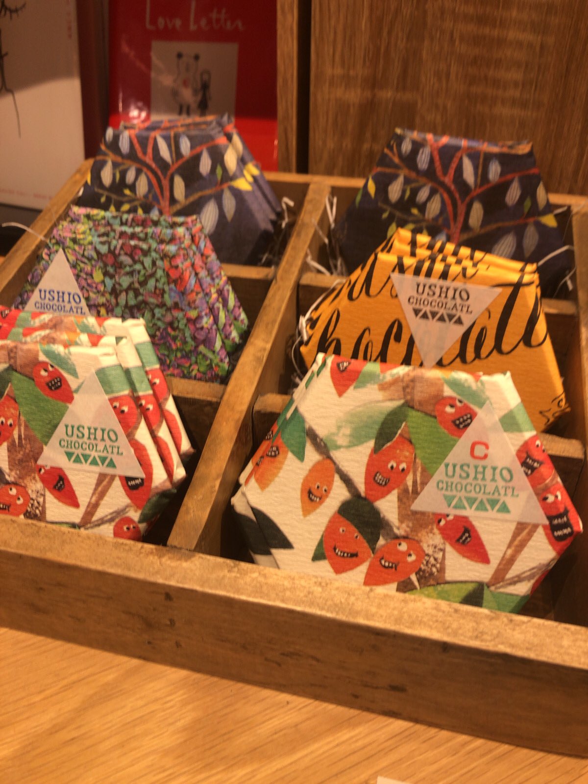 توییتر 浦和 蔦屋書店 در توییتر Ushio Chocolatl ウシオチョコラトル のチョコレートが入荷いたしました 広島県 尾道市向島の工場で カカオ豆の焙煎からこだわって作られたチョコレートです カカオと砂糖のみで作られた大人のチョコレートをぜひお楽しみください