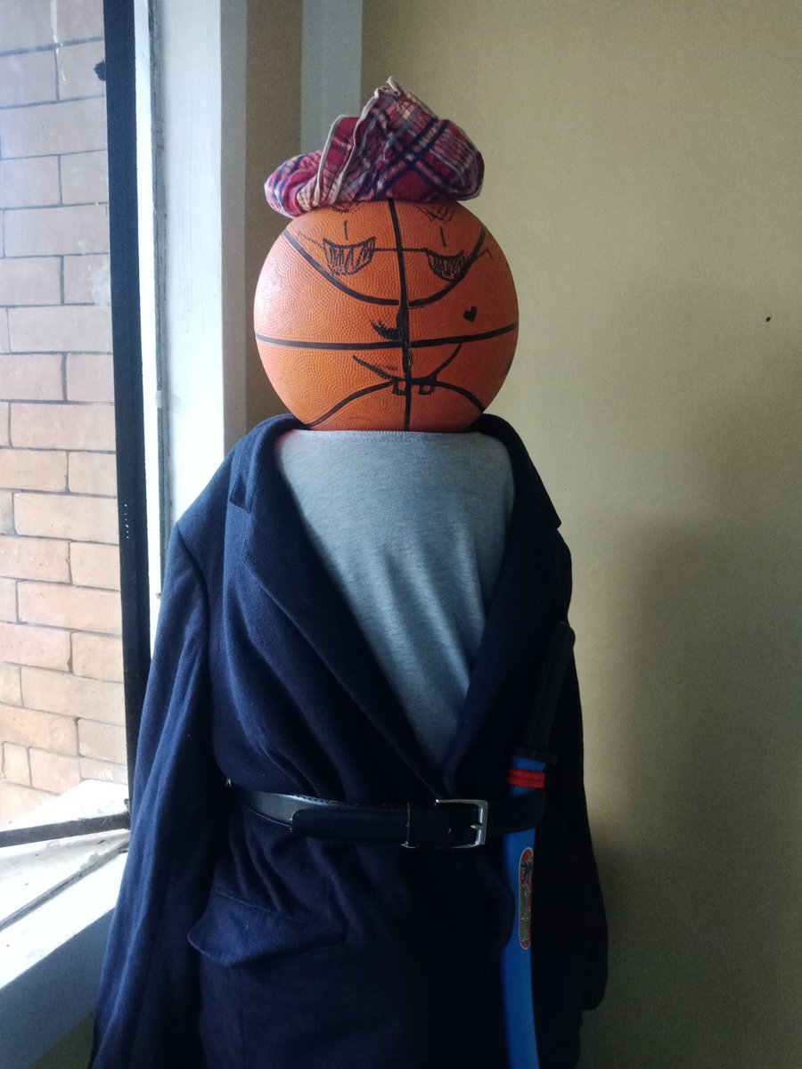 DwightByroooon's tweet photo. #NewClassmate https://t.co/v2skeH2W6p