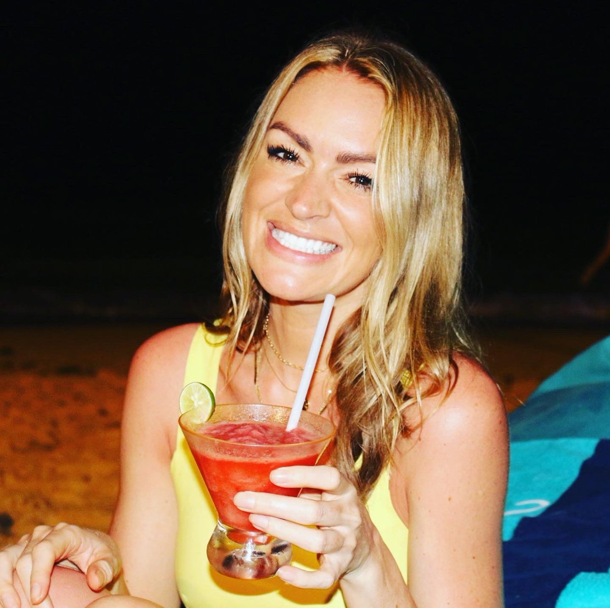 laura_woodsy's tweet photo. Busy being a bit in love with Bali ❤️ https://t.co/Igf95hPECV
