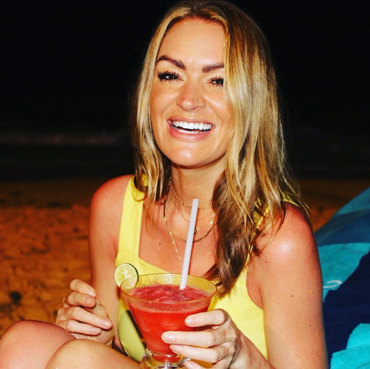 laura_woodsy's tweet photo. Busy being a bit in love with Bali ❤️ https://t.co/Igf95hPECV