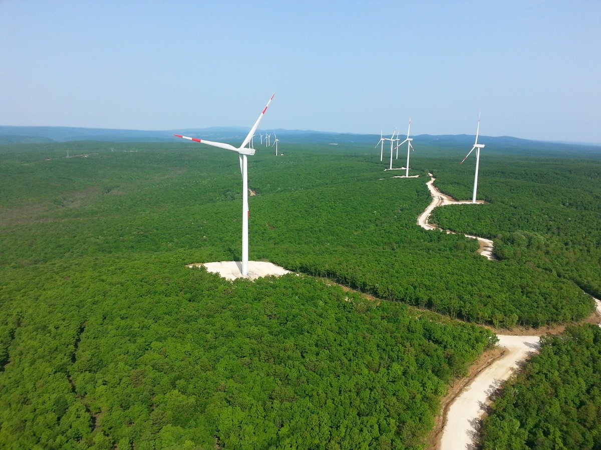 energyworld_'s tweet photo. Borusan EnBW Enerji, Kıyıköy Rüzgâr Enerjisi Santrali’ne 20 ilave türbin inşa ederek tesisin kurulu kapasitesini 72 MW artıracak https://t.co/1eWLme78xE https://t.co/E2G9pVYyeE