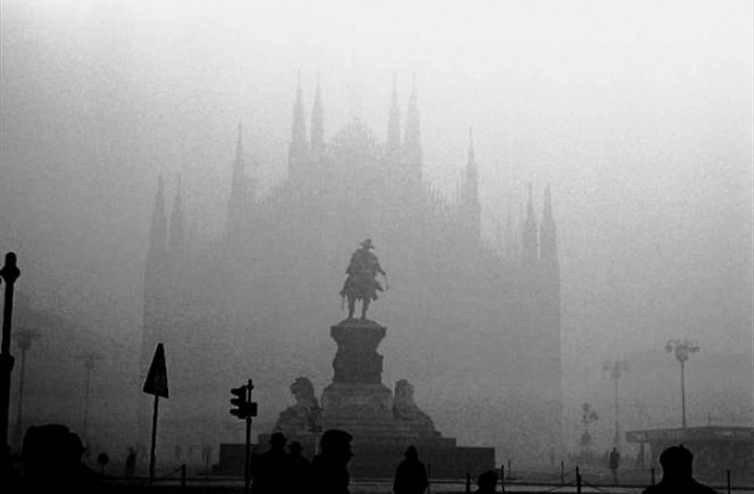 ap_legambiente's tweet photo. Consigli Regionali Leghisti votano a favore dei #diesel dopo un mese di #smog a #Milano e negano #climatechange prima essere invasi da acqua alta a #Venezia #tempismo #populismo #vergogna https://t.co/SNGvFNeoI6