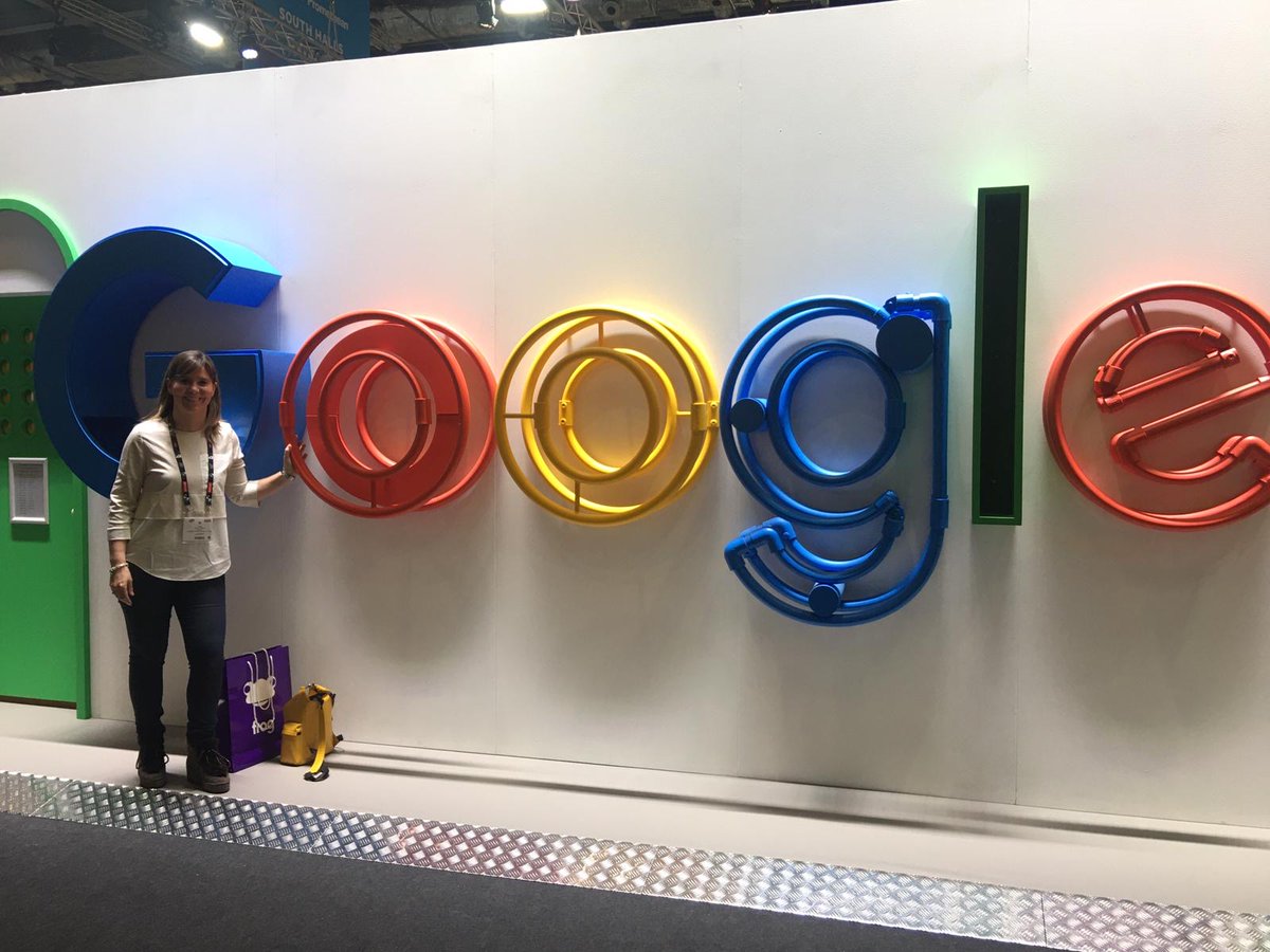JesuitinasPna's tweet photo. Todo a punto para el evento Google de mañana: "De #MEDAP a Google Reference School". La tecnología en la educación, punto de encuentro para expertos, docentes y familias. Info en https://t.co/UHn7MfjTv1 @educacion_na @ieducando @GoogleForEdu @GoogleES https://t.co/tlqSMBIRrU