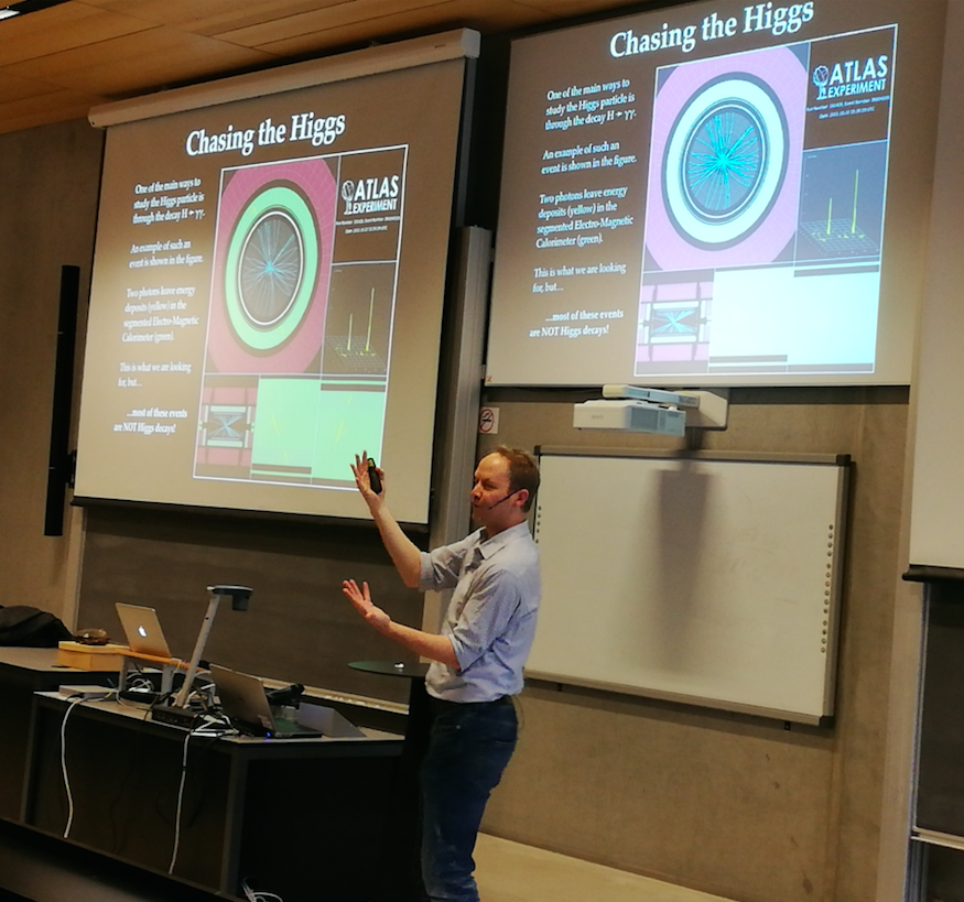 jtm7b7's tweet photo. #cs3conference chasing the Higgs with an inspiring talk from Troels Petersen (Niels Bohr Institute) https://t.co/B9gQPbOJkz