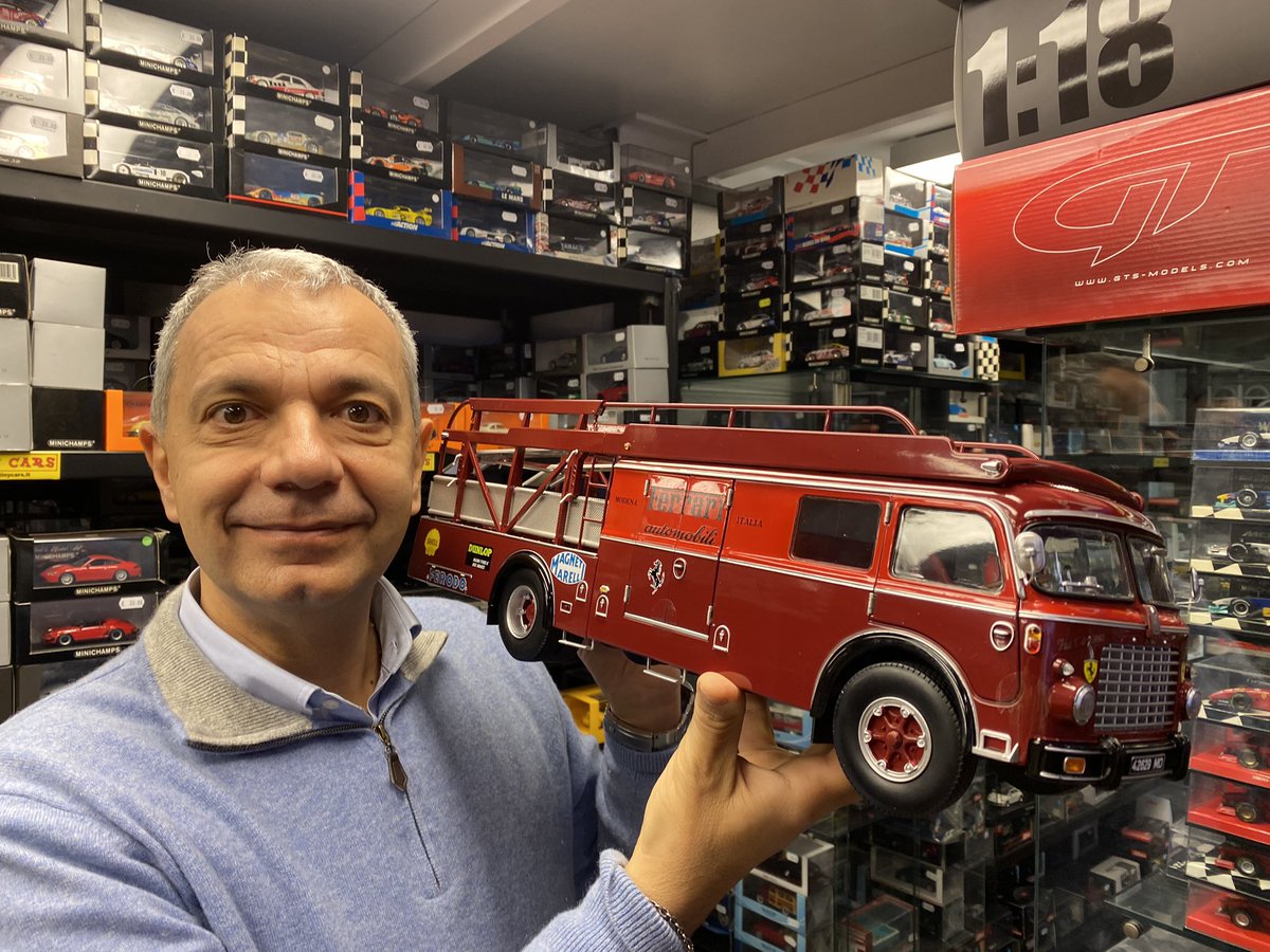 cars_tiny's tweet photo. Ferrari Racing Car Transporter Fiat Bartoletti Tipo 642 RN2 1957 CMR Scala 1:18 #ferrari #bisarca #transporter #scale118 #fiat #bertoletti #diecast #truck #camion https://t.co/wuABRo4xVn