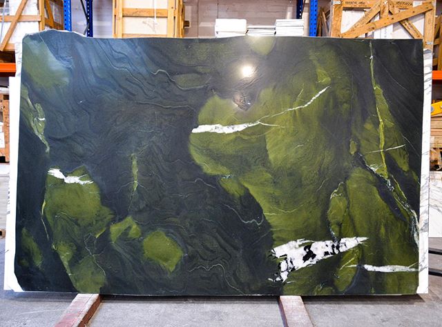 What would you create with this piece of art? 
 
Avocado Quartzite 💚

#marble #interiordesign #art #inspirational #avocado