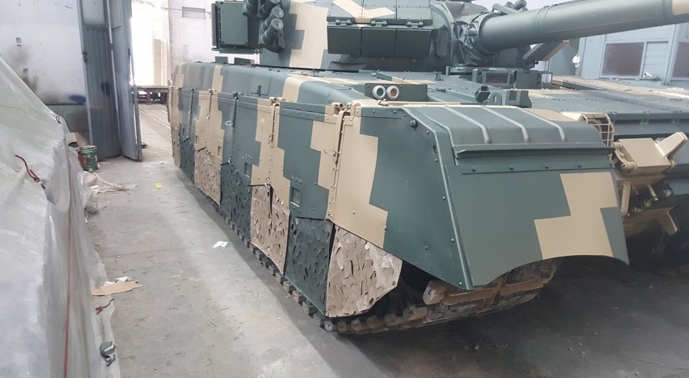 sohailahmedsa's tweet photo. #AlKhalid MBT of #Pakistan to get #AntiThermal (IR) coatings from #IntermatDefence.
1) Min. of thermal signature
2) Alteration of thermal signature to confuse
3) Breaking or delaying Lock On by adversary
4) Low RCS against NIR-MIR-FIR waveband
5) Better #camouflage
#HITPakistan https://t.co/6Y8ffNIJiN
