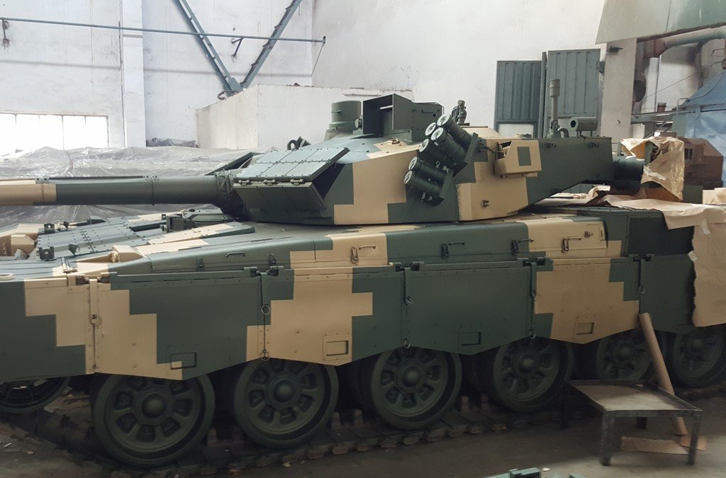 sohailahmedsa's tweet photo. #AlKhalid MBT of #Pakistan to get #AntiThermal (IR) coatings from #IntermatDefence.
1) Min. of thermal signature
2) Alteration of thermal signature to confuse
3) Breaking or delaying Lock On by adversary
4) Low RCS against NIR-MIR-FIR waveband
5) Better #camouflage
#HITPakistan https://t.co/6Y8ffNIJiN