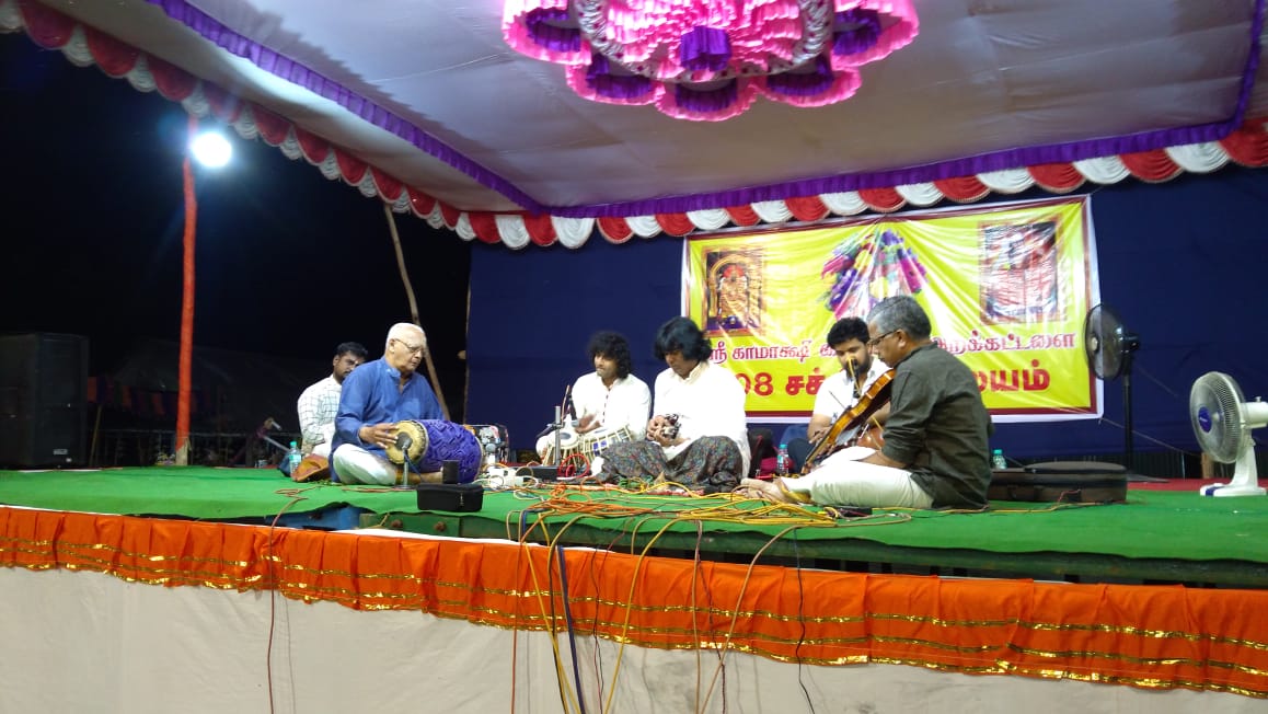 Concert At Srikamakshi Swamigal 108 Sakthi Peetham Along With SaiHari And Praveen Narayan.

#mandolin #mandolinurajesh #urajeshmandolin #mandolinrajesh #rajeshmandolin #mandolinsrinivas #mandolinbrothers