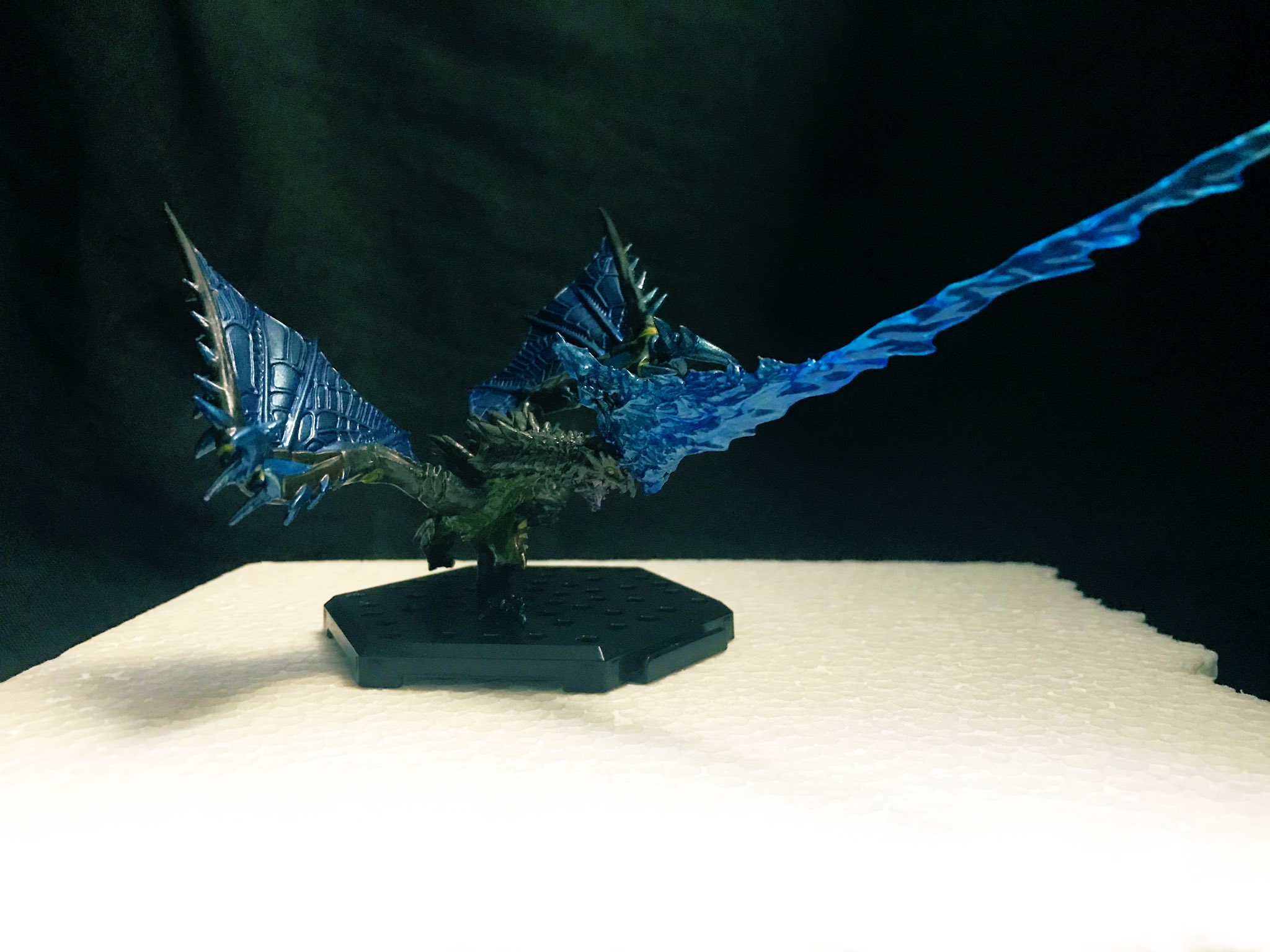 モンスターハンター　フィギュア 青電主ライゼクス（リペイント） モンスターハンター フィギュア 青電主ライゼクス（リペイント