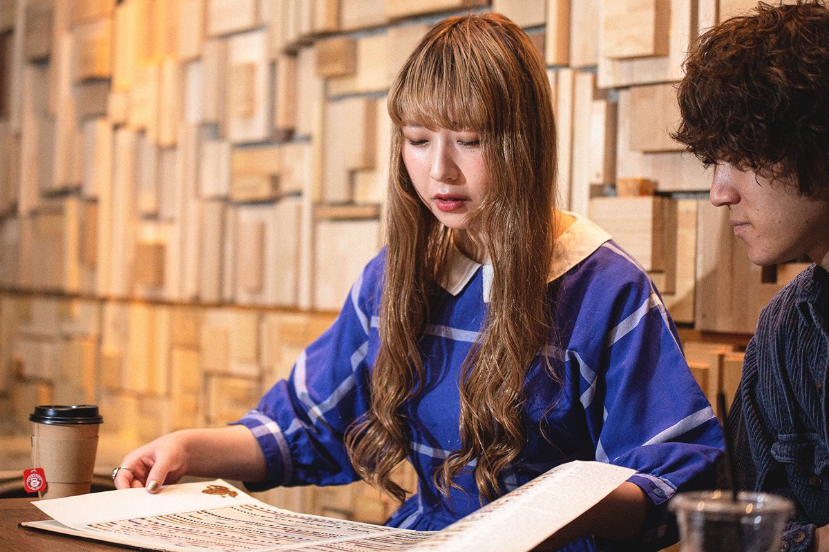 PersonalBuyerPJ's tweet photo. 【GLIM SPANKYインタビュー公開中です！】

レコードや音楽に対する真摯な姿勢と情熱を持つお二人に、
レコードとの出会いやその魅力など…
貴重なエピソードをお伺いしています！

@glimspanky 
#GLIMSPANKY
#松尾レミ
#亀本寛貴

▼インタビュー詳細はこちら
https://t.co/vV9QerKnSG https://t.co/w25AKqviKL