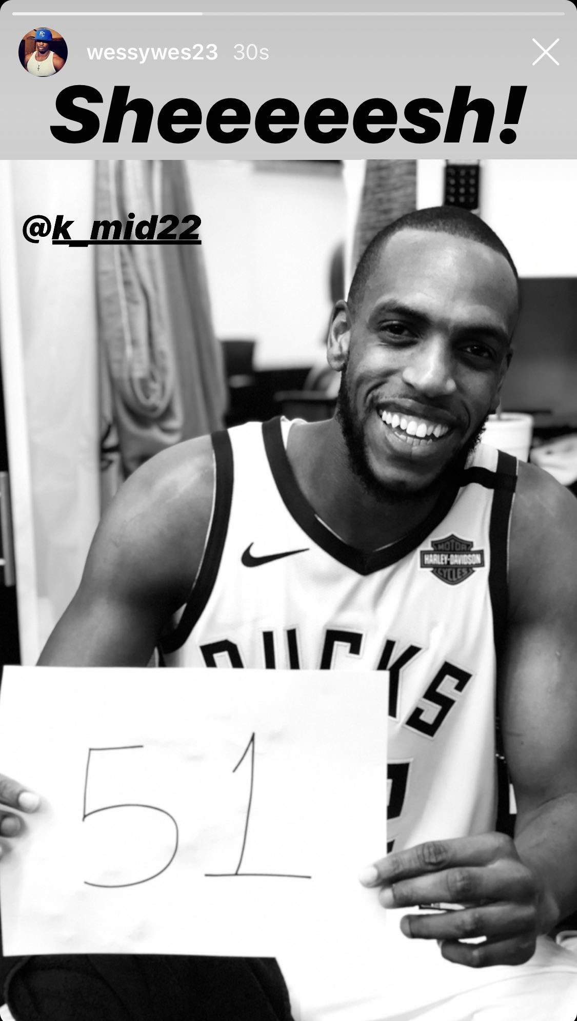 Eric Nehm On Twitter I Asked Giannis If He Had A Comment For Me About Khris Middleton S Career High 51 Point Game He Told Me His Comment Was A Picture And Then Proceeded To