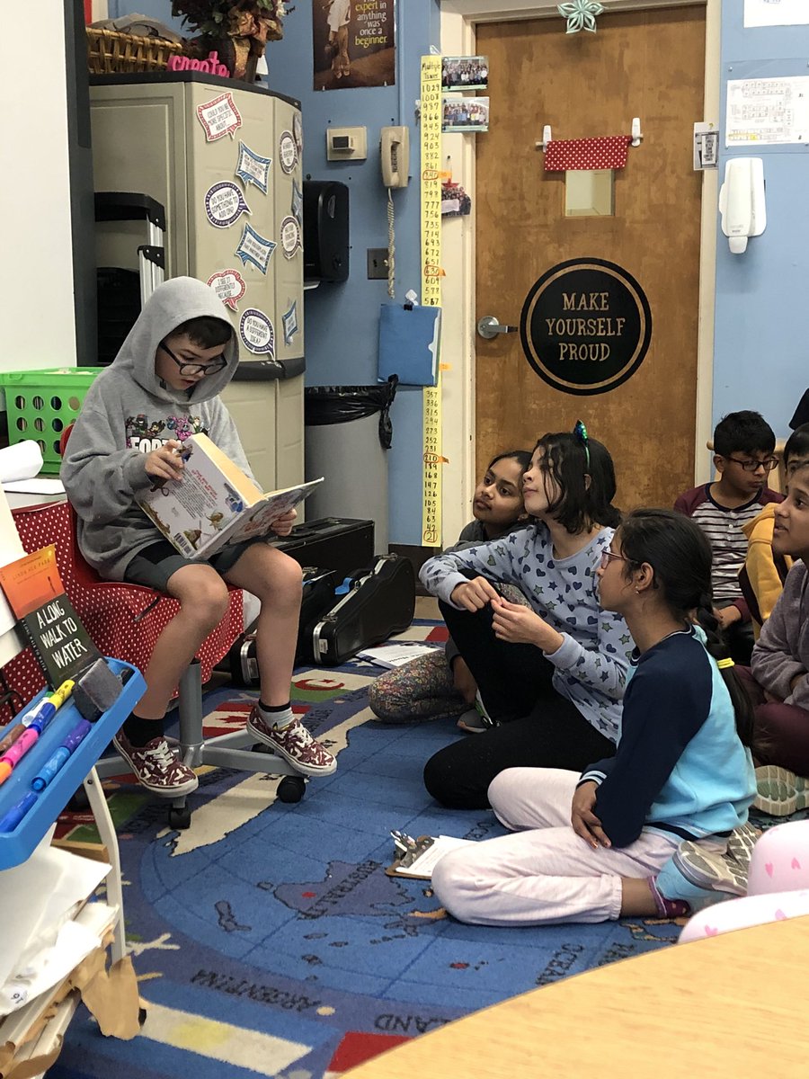 So terrific to see students work together and inspire each other. 🥰 <a href="/LincolnSchool8/">Lincoln School</a> #shinebrightedison <a href="/MrsTariq14/">Mrs. Tariq</a>