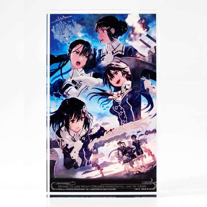 @moetora これを見るとシャツの袖を捲っている...様に見えますが断定までは出来ないですね...w 