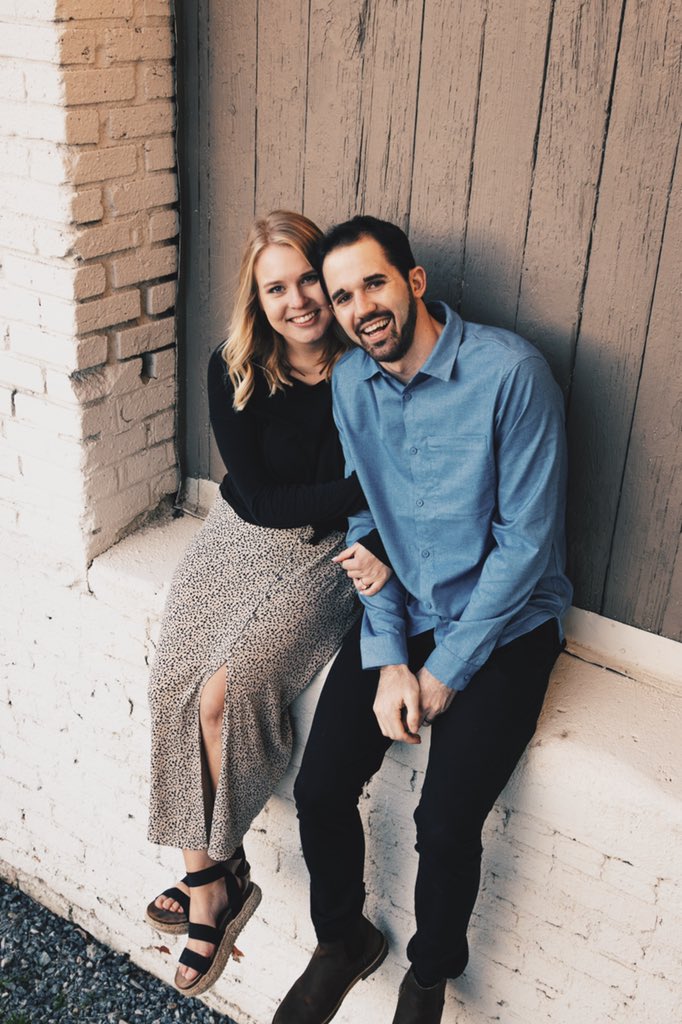 hollybug3's tweet photo. Josh and I got our engagement photos back! Sorry if your feed is blown up until the wedding... so I can post those photos 😂🙈 https://t.co/NdQCb7PajT