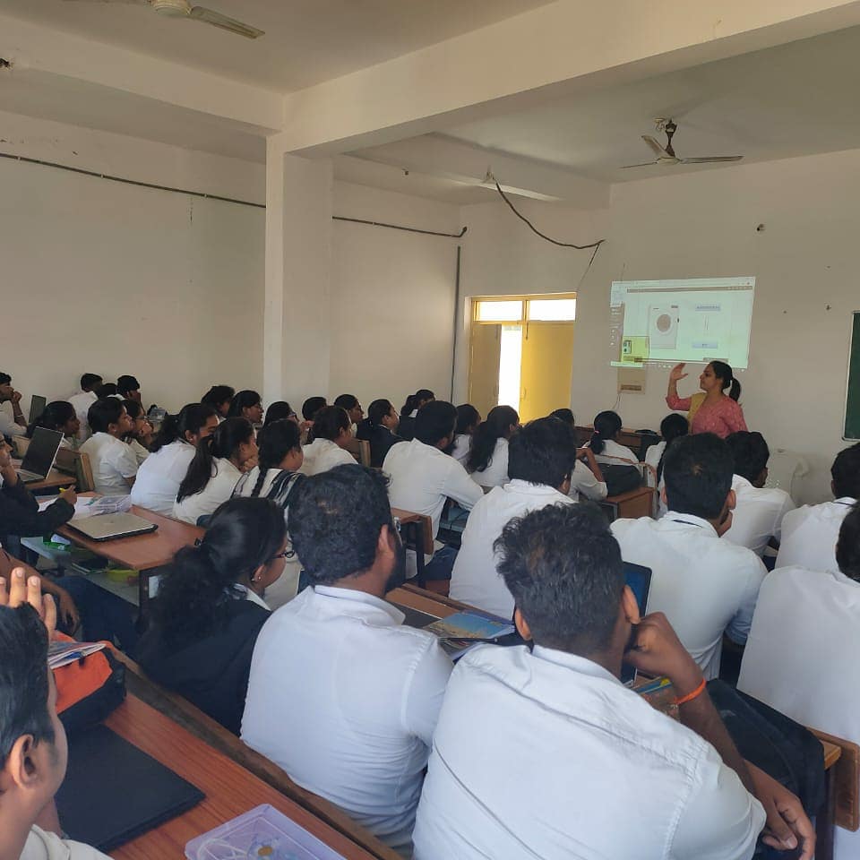 thesmartbridge's tweet photo. Kickstart with 2 - Weeks Rapid Prototyping Event at Aurora’s Technological & Research Institute, Hyderabad on Internet of Things held on 27th January, 2020
#thesmartbridge #AL #ML #IoT https://t.co/Nhl1yJeWYI