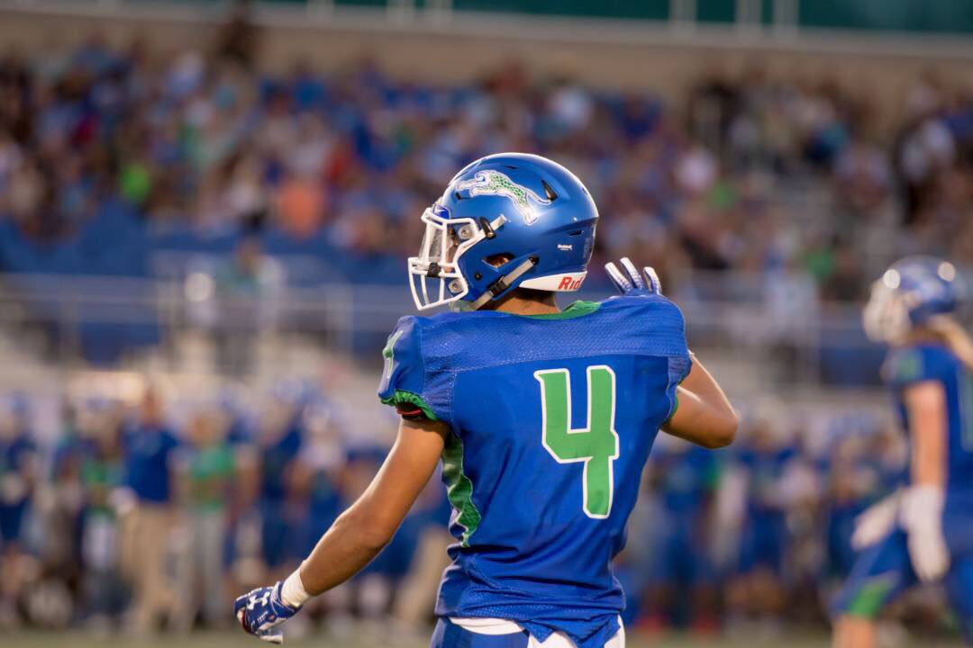 d_schwieso4's tweet photo. I’m happy to announce that I am going to further my academics and football career at Missouri Valley College! I wanna thank my parents and god and all coaches for helping me get to where I am today. @MovalFootball @coachmontyroe https://t.co/KtfrLu0l5p