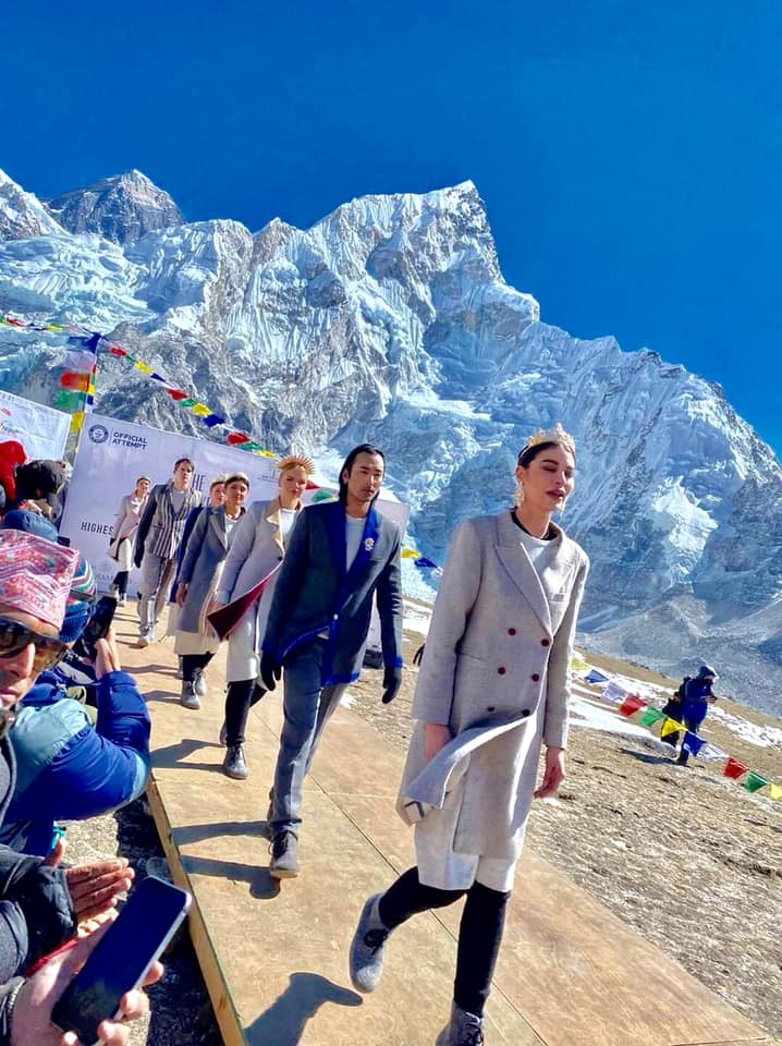 JatraTravels's tweet photo. Nepal carriage a new Guinness World Records for The Highest Altitude Fashion Show.The first-ever Mount Everest Fashion Runway was held on Jan. 26, 2020 in Kalapatthar at an altitude of 5340 meters. #JatraTravels #VisitNepal2020 #KathmanduLuklaNepal #Everest #FashionShowInEverest https://t.co/8yV3JAlldt